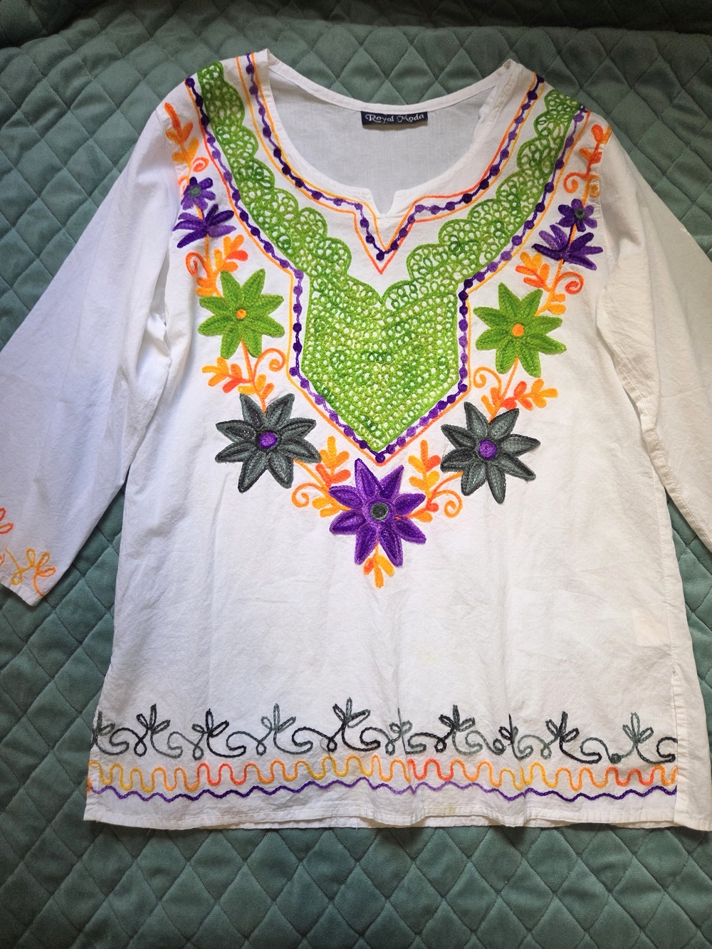 Royal Moda Tunic Blouse Women's Size M Mexican Floral Embroidered Cotton Boho